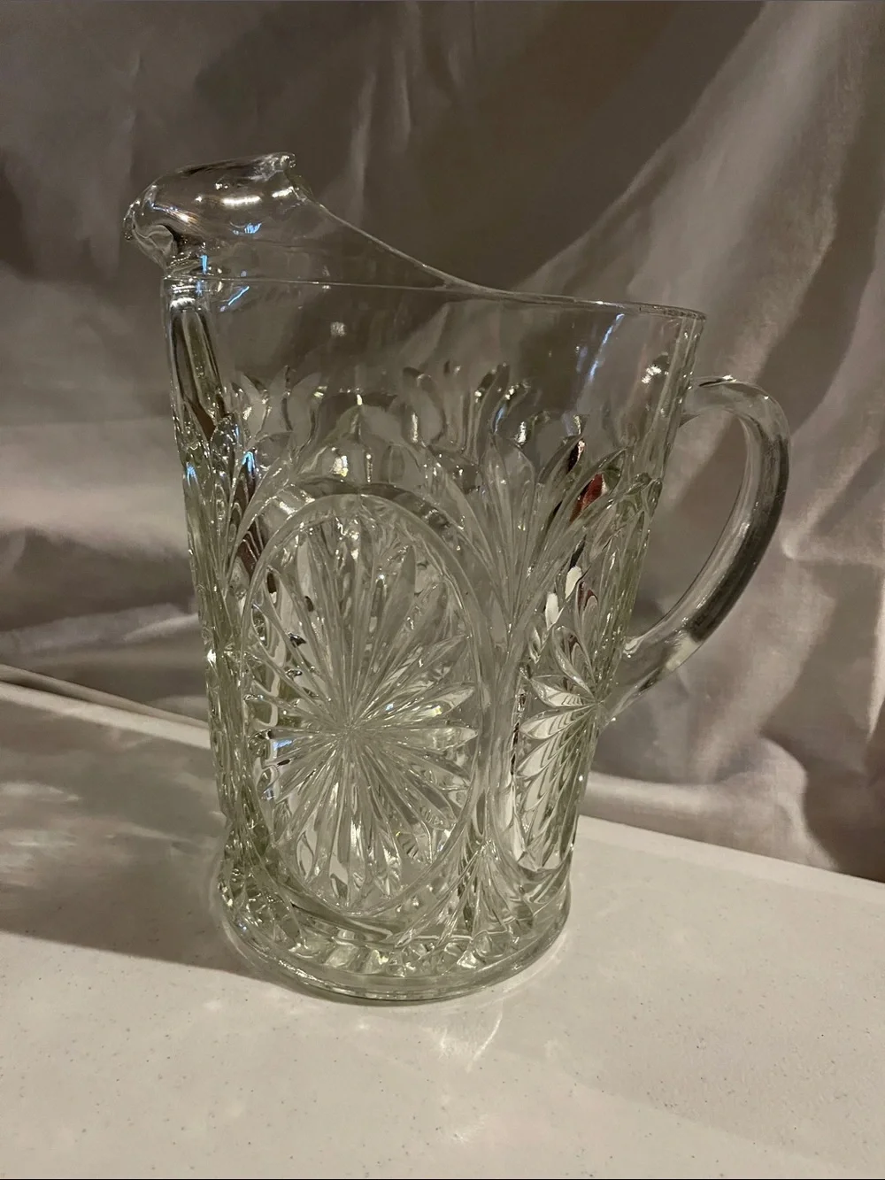 Vintage Anchor Hocking Medallion Glass Pitcher • Water Jug Ice Lip